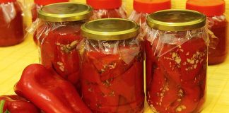 Pečena paprika sa belim lukom za zimnicu Pečena paprika sa belim lukom za zimnicu - featured image