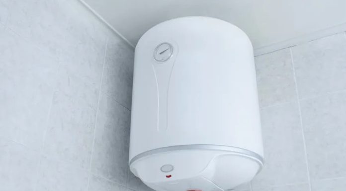 Električar otkrio trik: Uradite ovo kada palite bojler i račun za struju će biti duplo manji Električar otkrio trik: Uradite ovo kada palite bojler i račun za struju će biti duplo manji - featured image