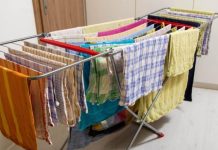 OVA ŽENA USRED SOBE OSUŠI VEŠ ZA SAMO 2 SATA: Svima pokazala trik, ne treba vam sušilica u stanu OVA ŽENA USRED SOBE OSUŠI VEŠ ZA SAMO 2 SATA: Svima pokazala trik, ne treba vam sušilica u stanu - featured image