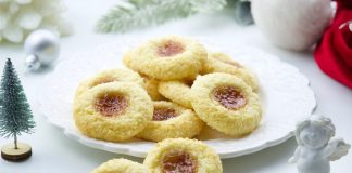 Keksići sa kokosom i pekmezom Keksići sa kokosom i pekmezom - featured image