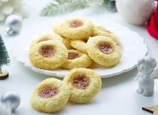 Keksići sa kokosom i pekmezom Keksići sa kokosom i pekmezom - featured image