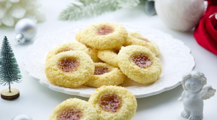 Keksići sa kokosom i pekmezom Keksići sa kokosom i pekmezom - featured image