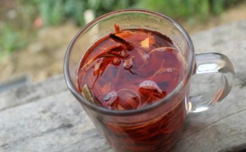 Tajne narodne medicine: Voda s ovim voćem čisti jetru kao rukom i poboljšava probavu Tajne narodne medicine: Voda s ovim voćem čisti jetru kao rukom i poboljšava probavu - featured image