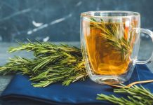 Čaj od ruzmarina je jedan od najzdravijih: Uz koje lekove ne sme da se pije Čaj od ruzmarina je jedan od najzdravijih: Uz koje lekove ne sme da se pije - featured image
