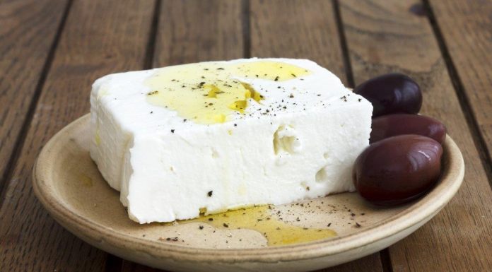 Ovako se pravi feta sir: Originalan recept iz srca Grčke! Ovako se pravi feta sir: Originalan recept iz srca Grčke! - featured image