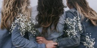 Izaberite djevojku koja vam je najljepša kada se okrene – vaš izbor otkriva istinu o vašem karakteru Izaberite djevojku koja vam je najljepša kada se okrene – vaš izbor otkriva istinu o vašem karakteru - featured image