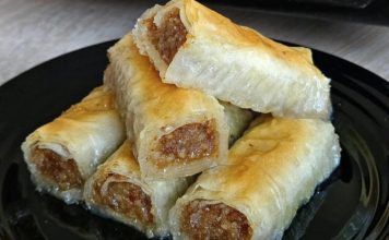 Savršena kombinacija hrskave jufke i kremastog fila: Rolovana baklava s plazmom i orasima Savršena kombinacija hrskave jufke i kremastog fila: Rolovana baklava s plazmom i orasima - featured image