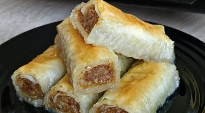 Savršena kombinacija hrskave jufke i kremastog fila: Rolovana baklava s plazmom i orasima Savršena kombinacija hrskave jufke i kremastog fila: Rolovana baklava s plazmom i orasima - featured image