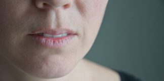 Suha usta: Uzrok, simptomi i kada se zbog problema morate javiti liječniku? Suha usta: Uzrok, simptomi i kada se zbog problema morate javiti liječniku? - featured image