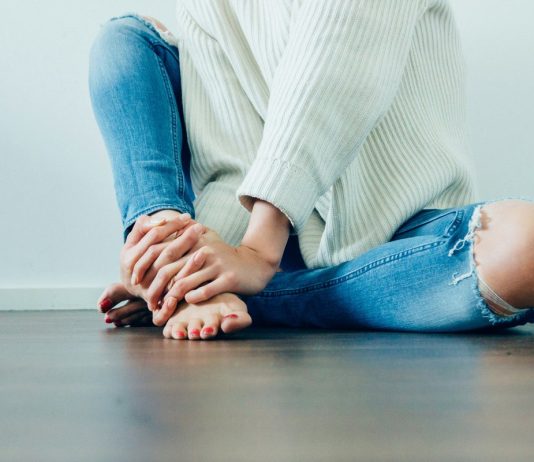 Grčevi u nogama mogu biti opasan sindrom, no kada se zabrinuti? Grčevi u nogama mogu biti opasan sindrom, no kada se zabrinuti? - featured image