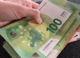 Najbogatiji znak u decembru: Stiže šleper para – nova poslovna šansa kuca na vrata, tvrde astrolozi Najbogatiji znak u decembru: Stiže šleper para - nova poslovna šansa kuca na vrata, tvrde astrolozi - featured image