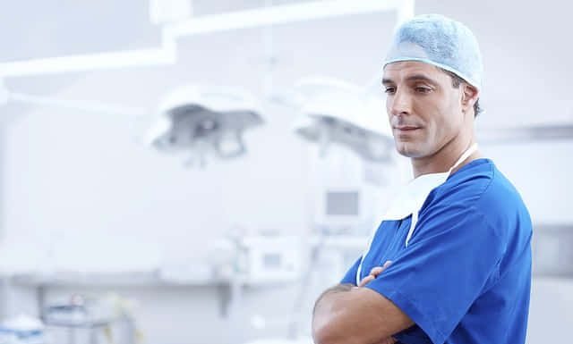 Ginekolog brutalno iskren: Ženama starijim od 50 godina ovo se neće dopasti Ginekolog brutalno iskren: Ženama starijim od 50 godina ovo se neće dopasti - featured image