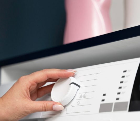 „Nikad ne perem veš na 40 stepeni“: Stručnjaci otkrivaju ono o čemu proizvođači mašina šute „Nikad ne perem veš na 40 stepeni“: Stručnjaci otkrivaju ono o čemu proizvođači mašina šute - featured image