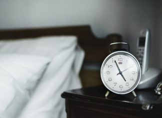 Gotovo svake noći se budite između 3 i 5 ujutro? Stručnjaci otkrivaju što to znači Gotovo svake noći se budite između 3 i 5 ujutro? Stručnjaci otkrivaju što to znači - featured image