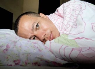 Šta zapravo znači ako supružnici spavaju u odvojenim krevetima, prema psihologiji Šta zapravo znači ako supružnici spavaju u odvojenim krevetima, prema psihologiji - featured image