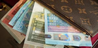 Novčanik puca od para u novoj godini za ovaj znak horoskopa: Evo koga je sudbina izabrala Novčanik puca od para u novoj godini za ovaj znak horoskopa: Evo koga je sudbina izabrala - featured image