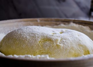 Kad pravite hljeb obavezno dodajte 1 kašiku ove namirnice u tijesto: Ostaje svjež i mekan danima Kad pravite hljeb obavezno dodajte 1 kašiku ove namirnice u tijesto: Ostaje svjež i mekan danima - featured image