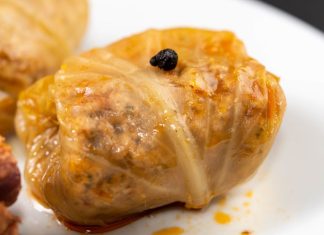 Zapamtite jednom zauvijek – evo da li se meso dinsta prije motanja sarme Zapamtite jednom zauvijek – evo da li se meso dinsta prije motanja sarme - featured image