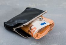 Novčanik će im biti tijesan: Ova tri znaka u 2026. ulaze sa ogromnim parama Novčanik će im biti tijesan: Ova tri znaka u 2026. ulaze sa ogromnim parama - featured image