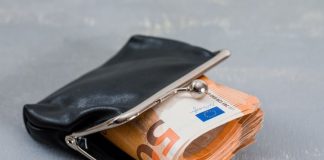 Novčanik će im biti tijesan: Ova tri znaka u 2026. ulaze sa ogromnim parama Novčanik će im biti tijesan: Ova tri znaka u 2026. ulaze sa ogromnim parama - featured image