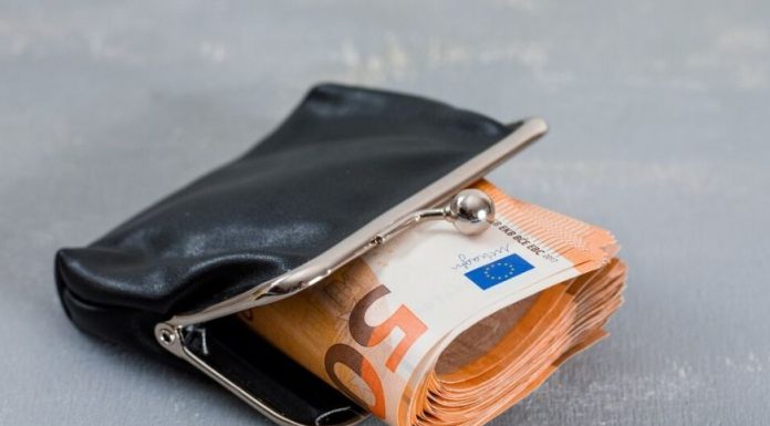 Novčanik će im biti tijesan: Ova tri znaka u 2026. ulaze sa ogromnim parama Novčanik će im biti tijesan: Ova tri znaka u 2026. ulaze sa ogromnim parama - featured image