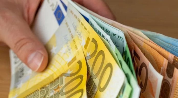 Novčani šok od ponedjeljka: Otvara se portal obilja – ova 3 znaka ulaze u period kada pare dolaze Novčani šok od ponedjeljka: Otvara se portal obilja – ova 3 znaka ulaze u period kada pare dolaze - featured image