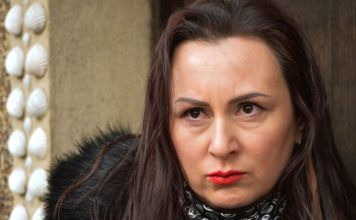 Kako prepoznati zavidne ljude: Jedna stvar ih odaje, a da toga nisu ni svjesni Kako prepoznati zavidne ljude: Jedna stvar ih odaje, a da toga nisu ni svjesni - featured image