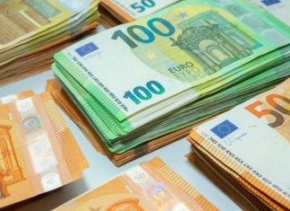 Novac stiže za 4 znaka: Evo ko će dobiti pare do 17. januara, tvrde astrolozi Novac stiže za 4 znaka: Evo ko će dobiti pare do 17. januara, tvrde astrolozi - featured image