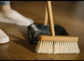 Gdje držite metlu? Ako je na ovom mjestu, tjerate novac iz kuće, bolje je odmah je sklonite Gdje držite metlu? Ako je na ovom mjestu, tjerate novac iz kuće, bolje je odmah je sklonite - featured image