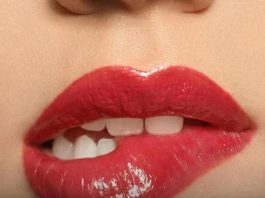 Šta može značiti kada žena zagrize donju usnu dok vas gleda