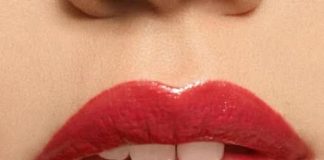 Šta može značiti kada žena zagrize donju usnu dok vas gleda