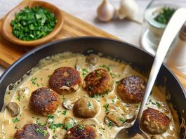 PEČENE ĆUFTE U KREMASTOM SOSU OD ŠAMPINJONA – NEODOLJIVO UKUSNE! 🍽️