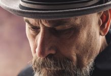 Ušao sam prljav i gladan u sopstvenu firmu — a onda me je neko zgrabio za ruku Ušao sam prljav i gladan u sopstvenu firmu — a onda me je neko zgrabio za ruku - featured image