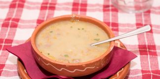 Kafanska teleća čorba: Zaseniće sve koje ste do sad probali! (RECEPT) Kafanska teleća čorba: Zaseniće sve koje ste do sad probali! (RECEPT) - featured image