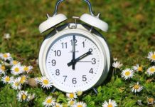 Bliži nam se pomicanje sata, ove godine s jednom promjenom koja će mnoge oduševiti Bliži nam se pomicanje sata, ove godine s jednom promjenom koja će mnoge oduševiti - featured image
