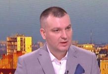 SVI SRBI SE ŽALE NA JAK KAŠALJ POSLEDNJIH MESEC DANA: Pulmolog dao DIJAGNOZU, ovo ni malo NIJE NAIVNO SVI SRBI SE ŽALE NA JAK KAŠALJ POSLEDNJIH MESEC DANA: Pulmolog dao DIJAGNOZU, ovo ni malo NIJE NAIVNO - featured image