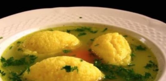 Kako da napravite najljepše knedle za supu: Biće vazdušaste i neće se raspadati, tajna su 2 sastojka Kako da napravite najljepše knedle za supu: Biće vazdušaste i neće se raspadati, tajna su 2 sastojka - featured image