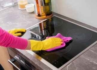 KAKO UKLONITI OGREBOTINE NA STAKLENOJ PLOČI ŠPORETA: Potrebna su vam samo 2 sastojka koja imatE KAKO UKLONITI OGREBOTINE NA STAKLENOJ PLOČI ŠPORETA: Potrebna su vam samo 2 sastojka koja imatE - featured image