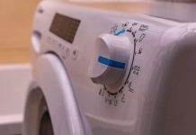 Jedan potez u mašini čini čudo: Posivjeli veš ponovo bijel već nakon prvog pranja Jedan potez u mašini čini čudo: Posivjeli veš ponovo bijel već nakon prvog pranja - featured image