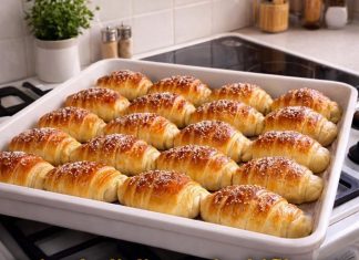 Svi poludjeli za ovim kiflicama – poseban trik i spremne za samo 10 minuta! Svi poludjeli za ovim kiflicama – poseban trik i spremne za samo 10 minuta! - featured image