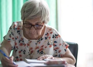 NAJBOLJA NAMIRNICA PROTIV DEMENCIJE, MNOGI JE RIJETKO KAD JEDU: Hrani mozak i čuva pamćenje, uzimajte jednom sedmično! NAJBOLJA NAMIRNICA PROTIV DEMENCIJE, MNOGI JE RIJETKO KAD JEDU: Hrani mozak i čuva pamćenje, uzimajte jednom sedmično! - featured image