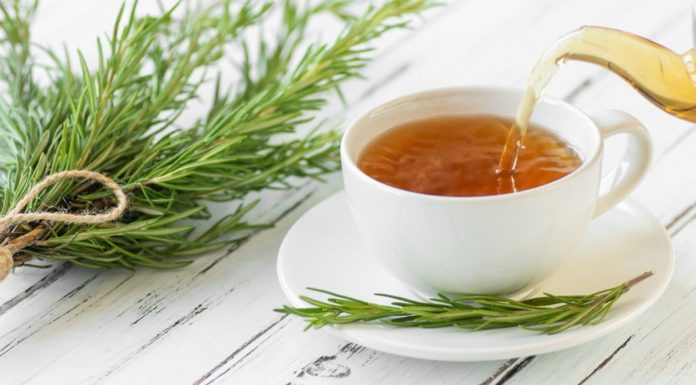 Čaj od ružmarina: prirodna podrška kod tjeskobe i blago povišenog tlaka Čaj od ružmarina: prirodna podrška kod tjeskobe i blago povišenog tlaka - featured image