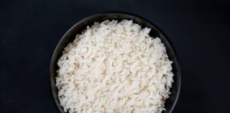 Kako skuhati rižu da ne bude kašasta? 1 korak svi preskaču! Kako skuhati rižu da ne bude kašasta? 1 korak svi preskaču! - featured image