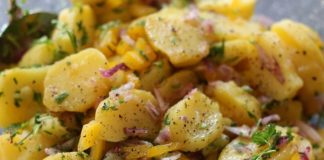 Za ovu krompir salatu svi traže recept: Pravi se potpuno drugačije, a ukus obara s nogu Za ovu krompir salatu svi traže recept: Pravi se potpuno drugačije, a ukus obara s nogu - featured image