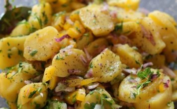 Za ovu krompir salatu svi traže recept: Pravi se potpuno drugačije, a ukus obara s nogu Za ovu krompir salatu svi traže recept: Pravi se potpuno drugačije, a ukus obara s nogu - featured image