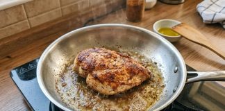 Meso se više ne lijepi, a tiganj kao nov: Kuhari prvo stave 1 stvar na dno i zaborave na ribanje Meso se više ne lijepi, a tiganj kao nov: Kuhari prvo stave 1 stvar na dno i zaborave na ribanje - featured image