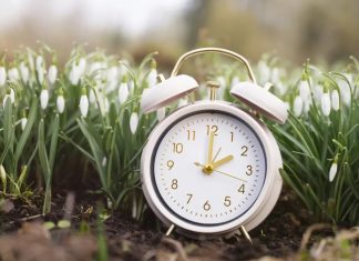 Počinje ljetno računanje vremena: Evo zašto pomjeramo sat i koji dan će trajati kraće Počinje ljetno računanje vremena: Evo zašto pomjeramo sat i koji dan će trajati kraće - featured image