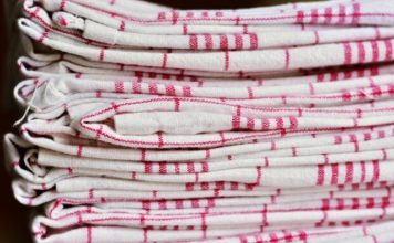 Kad god želi da izbijeli krpe, ubaci ovaj 1 sastojak u veš mašinu: Nakon pranja su kao nove Kad god želi da izbijeli krpe, ubaci ovaj 1 sastojak u veš mašinu: Nakon pranja su kao nove - featured image