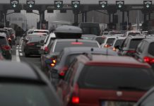 ZABORAVITE NA PEČATE, ALI SE NAORUŽAJTE STRPLJENJEM! Ovo vas čeka svaki put kada krenete u Evropu – SPREMITE ŽIVCE! ZABORAVITE NA PEČATE, ALI SE NAORUŽAJTE STRPLJENJEM! Ovo vas čeka svaki put kada krenete u Evropu – SPREMITE ŽIVCE! - featured image