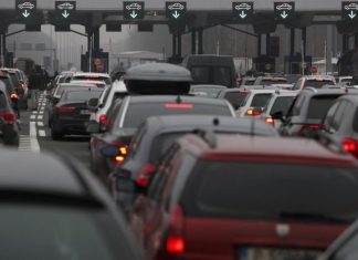 ZABORAVITE NA PEČATE, ALI SE NAORUŽAJTE STRPLJENJEM! Ovo vas čeka svaki put kada krenete u Evropu – SPREMITE ŽIVCE! ZABORAVITE NA PEČATE, ALI SE NAORUŽAJTE STRPLJENJEM! Ovo vas čeka svaki put kada krenete u Evropu – SPREMITE ŽIVCE! - featured image